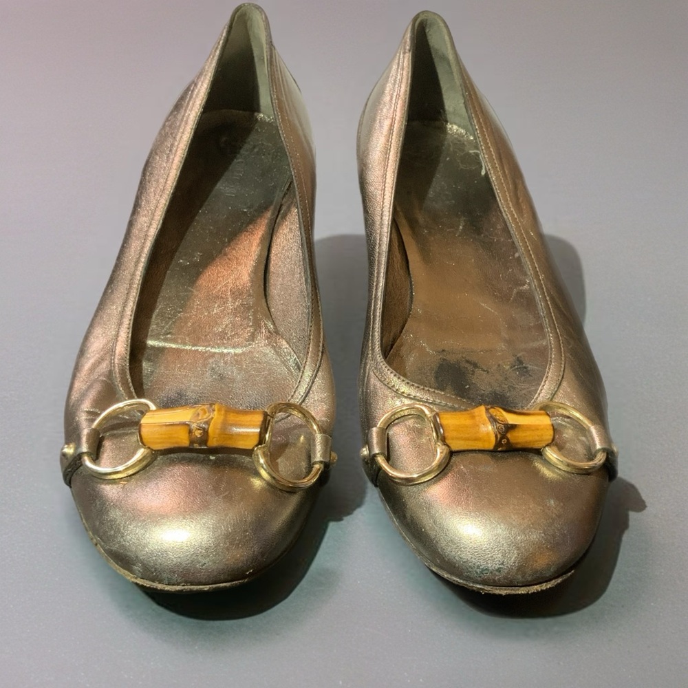 GUCCI Horsebit Metallic gold loafer. Handmade in Italy. Sz 9B